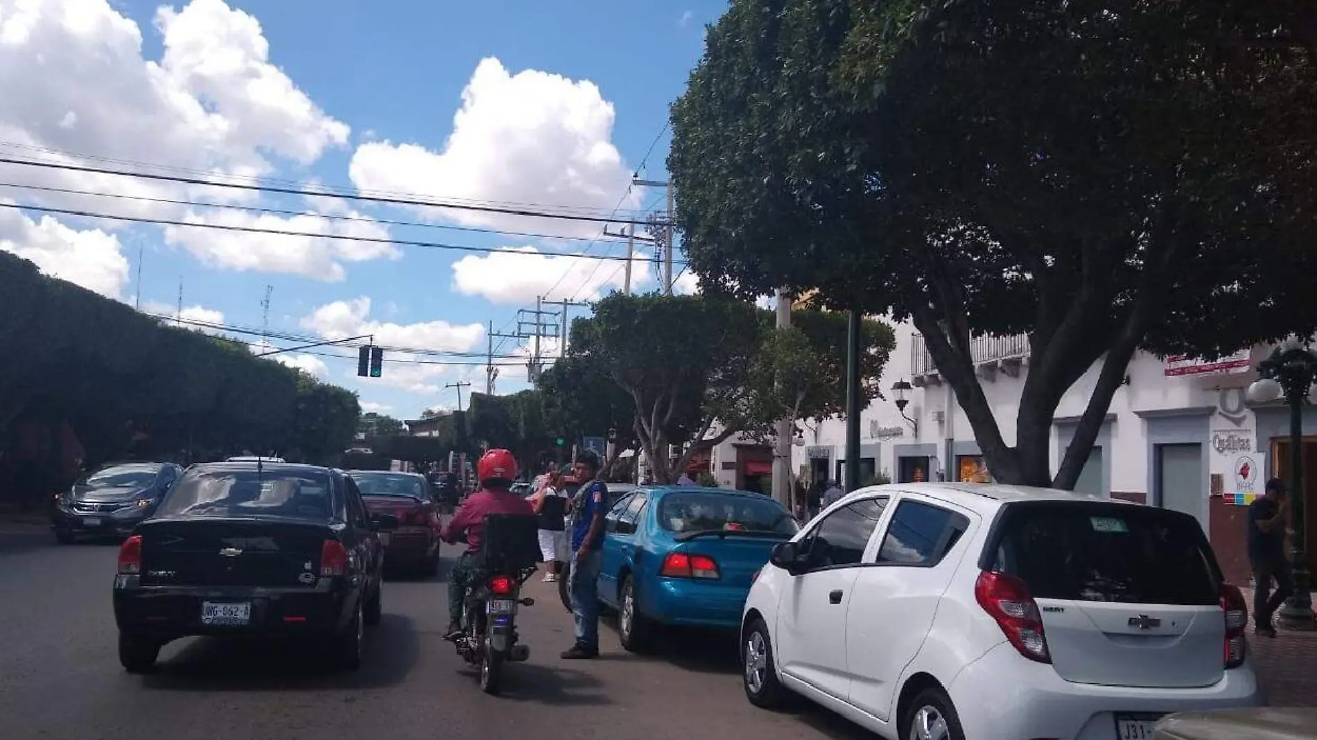 Esperan que con esta medida puedan reactivar las ventas en la zona centro.  Foto Dolores Martínez.